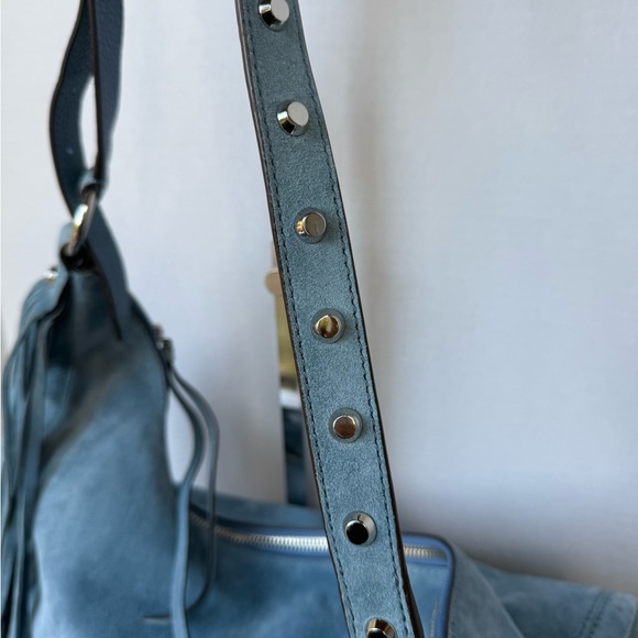 Distressed Michael Kors Large Rhea
Slouchy shoulder Bag Purse Fringe Blue
Suede - Picture 8 of 14